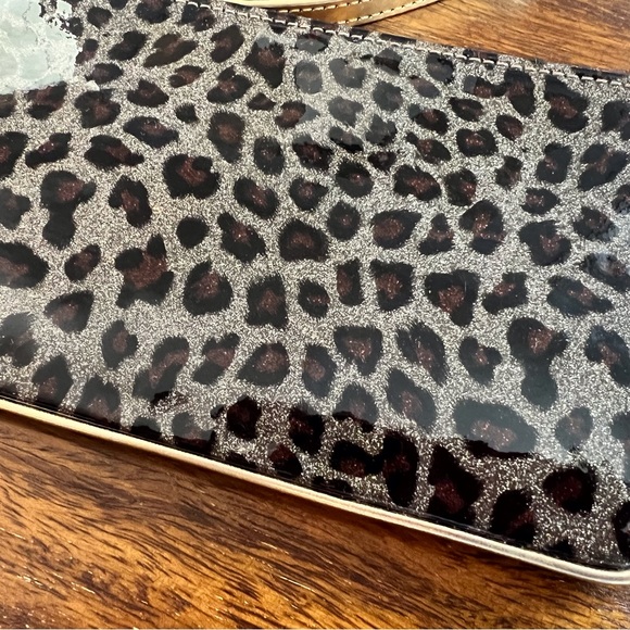 NWOT Gold/Leopard Wristlet - Picture 3 of 4